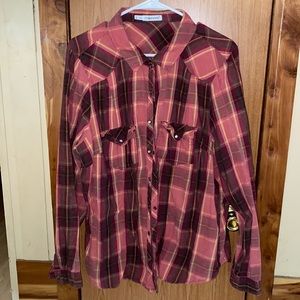 Woman’s plus size maurices bottom down shirt 3xl